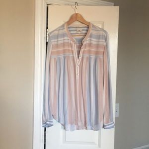 small spot by tag but it doesn't show through.